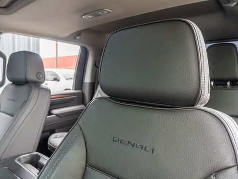 Used 2025 GMC Sierra 2500 Denali w/ Denali Reserve Package AWD/4WD image 20