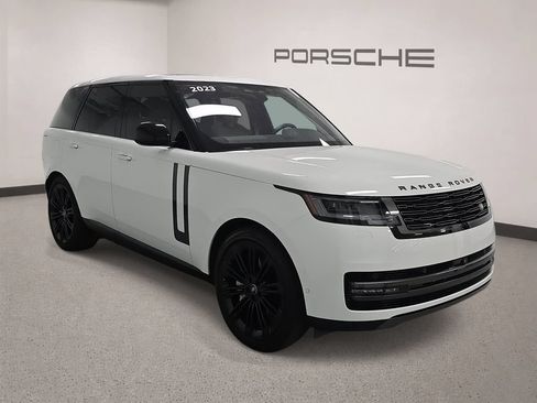 Used 2023 Land Rover Range Rover SE AWD/4WD image 8