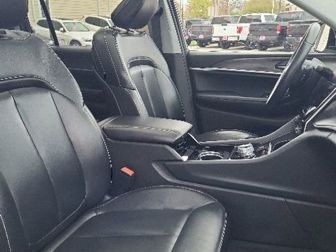 Used 2021 Jeep Grand Cherokee L Limited AWD/4WD image 24
