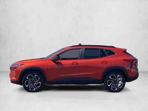 Used 2024 Chevrolet Trax RS w/ Driver Confidence Package FWD image 9