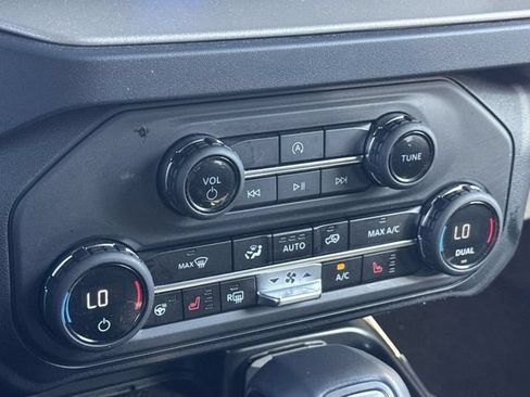 Used 2025 Ford Bronco Outer Banks AWD/4WD image 22