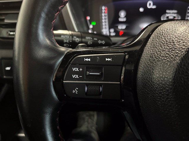 Used 2025 Honda Pilot Black Edition image 23