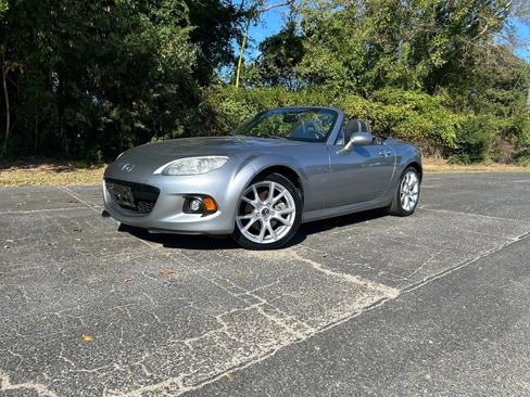 Used 2014 MAZDA MX-5 Miata Grand Touring w/ Premium Package image 2