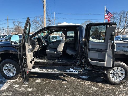 Used 2022 Ford F250 XL w/ STX Appearance Package image 30