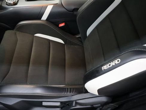 Used 2022 Ford Mustang Shelby GT500 w/ Carbon Fiber Track Pack RWD image 96