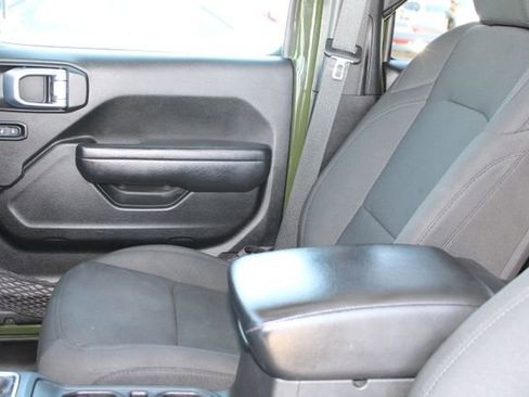 Used 2021 Jeep Wrangler Unlimited Sport AWD/4WD image 29