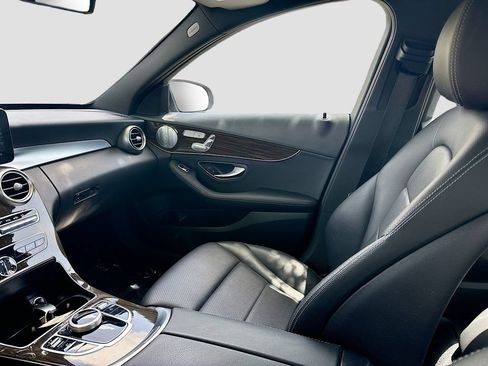Used 2020 Mercedes-Benz C 300 Sedan image 25