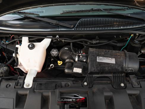 Used 2017 Chevrolet Express 2500 image 45