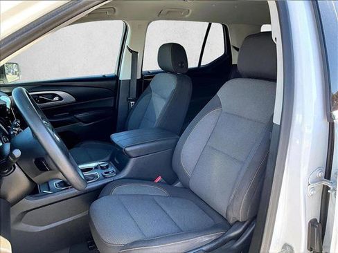 Used 2021 Chevrolet Traverse LS image 26