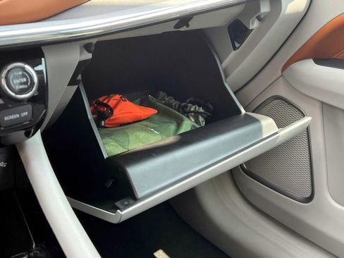 Certified 2022 Jeep Compass Limited w/ Elite Group image 29