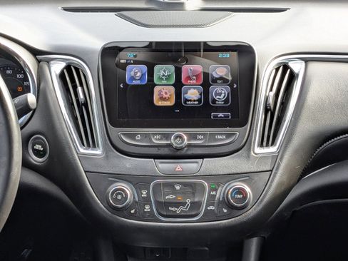 Used 2017 Chevrolet Malibu LT w/ Leather Package image 17