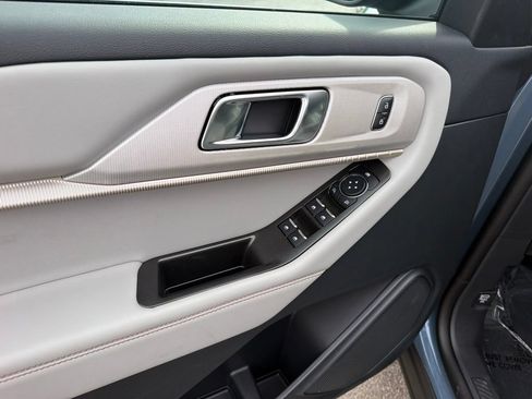 New 2026 Ford Explorer Active w/ Active Comfort Package RWD image 15