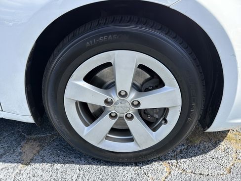 Used 2016 Dodge Dart SXT image 11