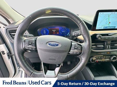 Used 2022 Ford Escape Titanium w/ Titanium Elite Package image 13