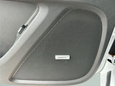 Used 2022 Chevrolet Traverse Premier image 25