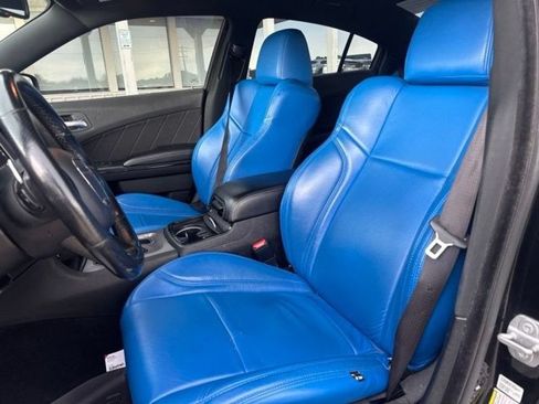 Used 2022 Dodge Charger R/T w/ Performance Handling Group RWD image 14