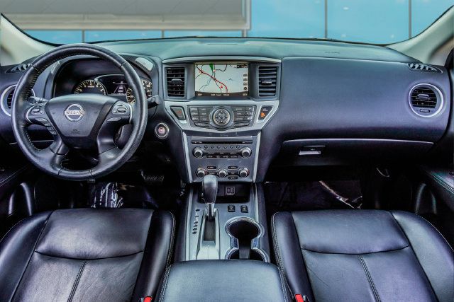 Used 2019 Nissan Pathfinder SL FWD image 28