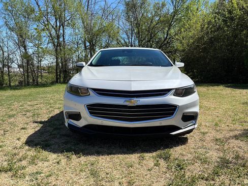 Used 2016 Chevrolet Malibu LT w/ Leather Package image 2
