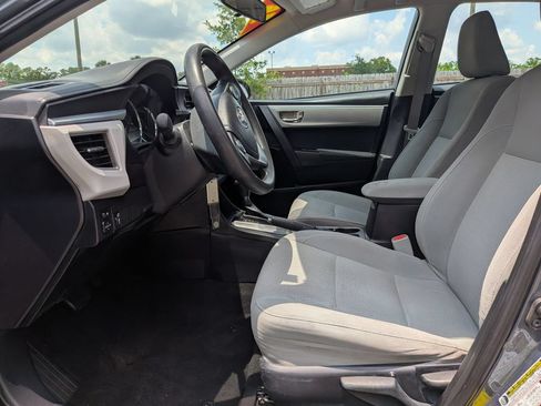 Used 2015 Toyota Corolla LE FWD image 10