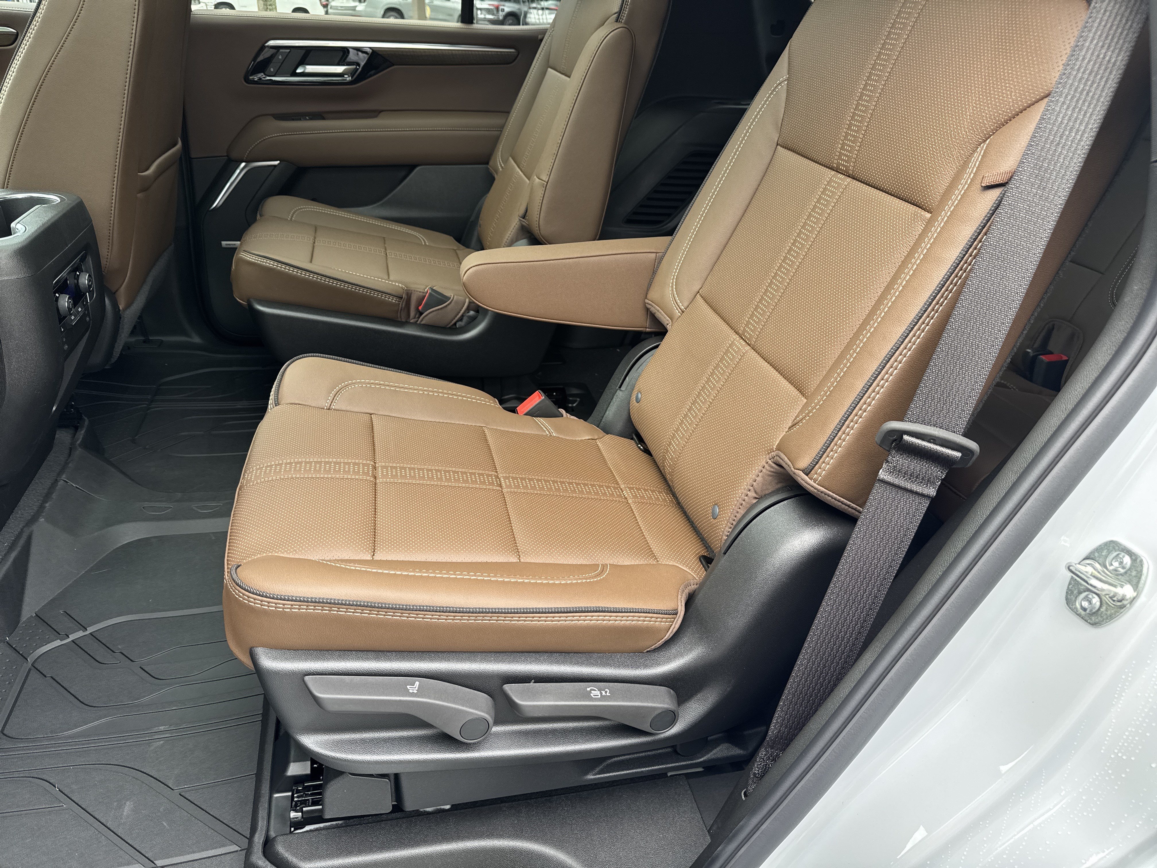 New 2026 Chevrolet Tahoe High Country RWD image 22