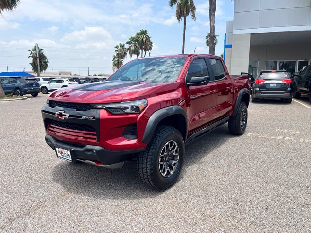 Used 2024 Chevrolet Colorado ZR2 w/ ZR2 Convenience Package III AWD/4WD image 3