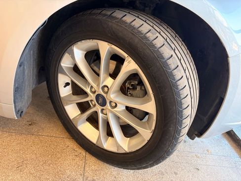 Used 2019 Ford Fusion SE image 79