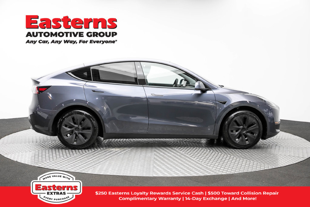 Used 2022 Tesla Model Y Long Range AWD/4WD image 5