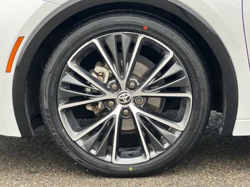 Certified 2023 Toyota Prius XLE image 27