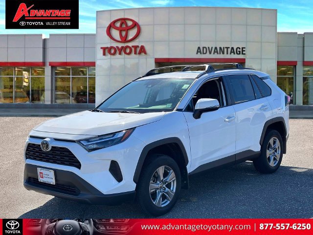 Used 2024 Toyota RAV4 XLE w/ Weather Package AWD/4WD image 4