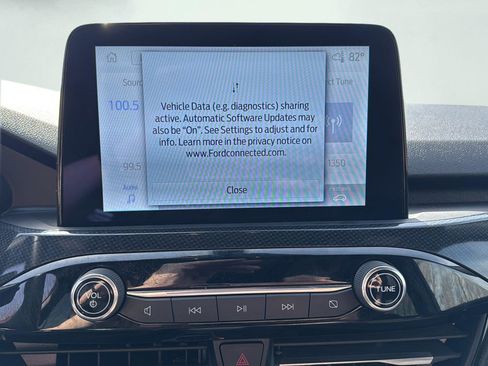 Used 2025 Ford Escape ST-Line image 17