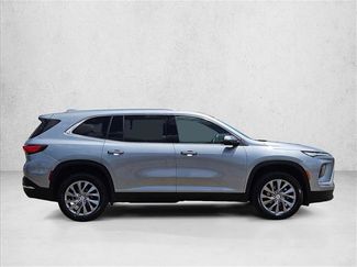 Used 2025 Buick Enclave Preferred FWD video 4