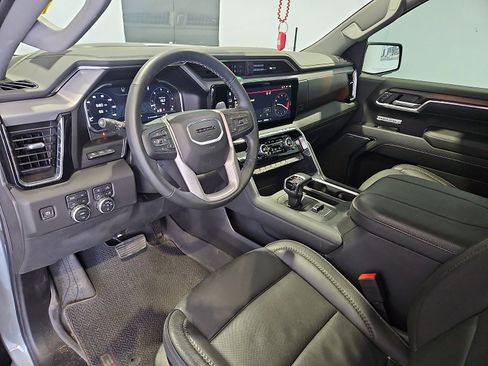 Used 2025 GMC Sierra 1500 Denali w/ Denali Reserve Package AWD/4WD image 13
