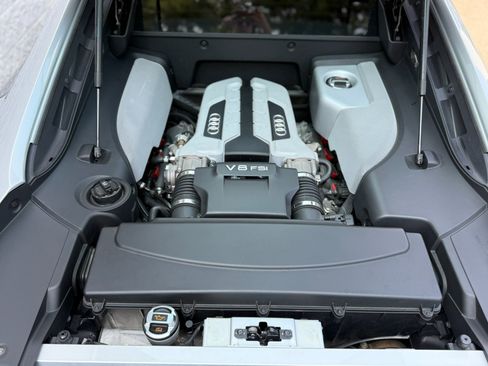 Used 2011 Audi R8 V8 image 29