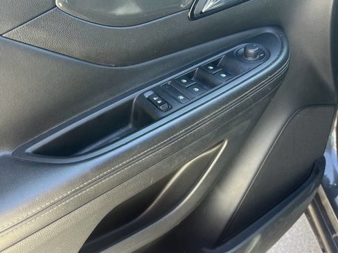Used 2018 Buick Encore Essence image 8