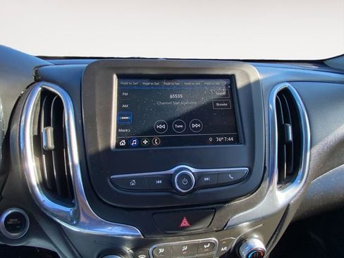 Used 2019 Chevrolet Equinox LT image 22