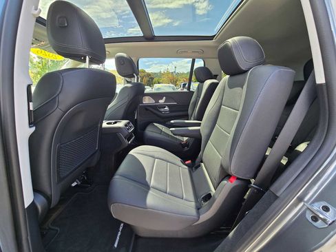 Used 2026 Mercedes-Benz GLS 450 4MATIC image 17