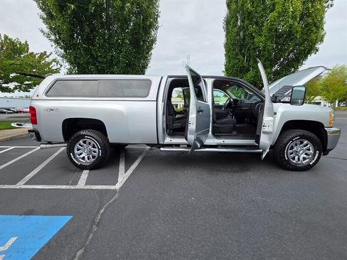 Used 2013 Chevrolet Silverado 3500 LT w/ Interior Plus Package AWD/4WD image 24