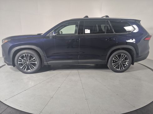 New 2026 Toyota Grand Highlander AWD Hybrid image 2