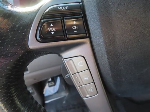 Used 2014 Honda Odyssey Touring image 17