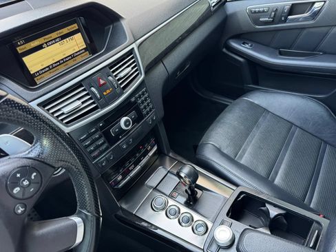 Used 2010 Mercedes-Benz E 63 AMG Sedan image 34
