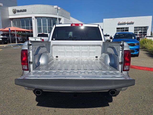 Used 2014 RAM 1500 Express RWD image 19