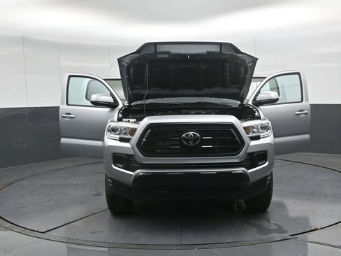 Used 2022 Toyota Tacoma SR image 51