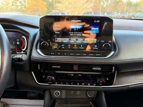 Used 2022 Nissan Rogue Platinum w/ Head-Up Display Package image 18