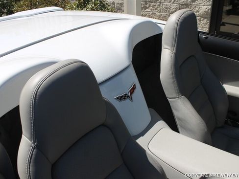 Used 2007 Chevrolet Corvette Convertible w/ Preferred Equipment Group RWD image 27