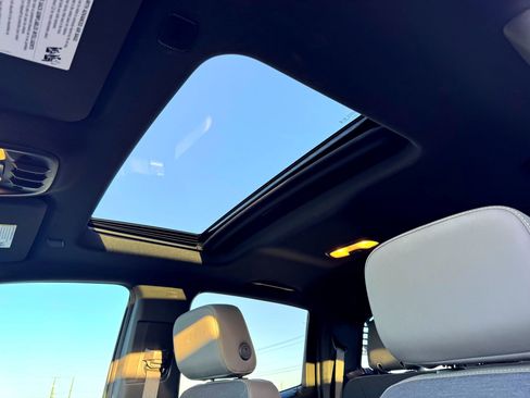 Used 2024 Chevrolet Colorado ZR2 image 28