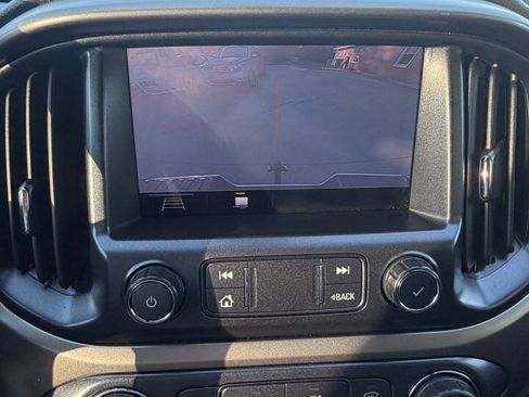 Used 2021 Chevrolet Colorado Z71 AWD/4WD image 19
