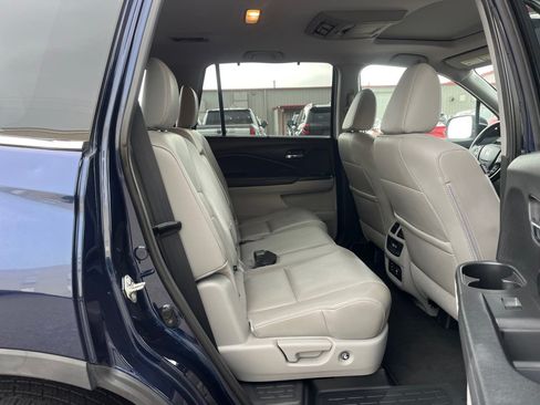 Used 2017 Honda Pilot Touring image 32