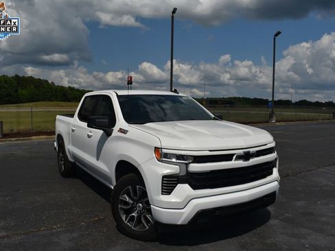 Used 2023 Chevrolet Silverado 1500 RST w/ Z71 Off-Road Package AWD/4WD image 1