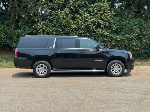 Used 2020 GMC Yukon XL SLT w/ Open Road Package AWD/4WD image 4