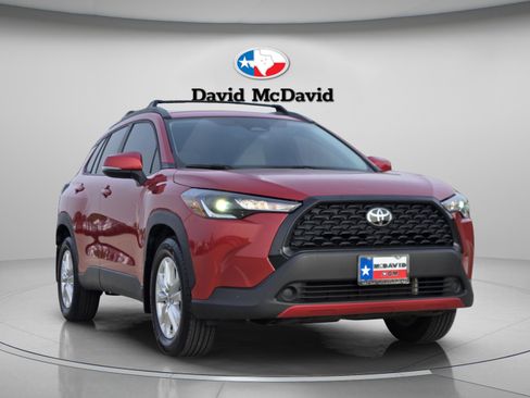 Used 2024 Toyota Corolla Cross LE FWD image 7
